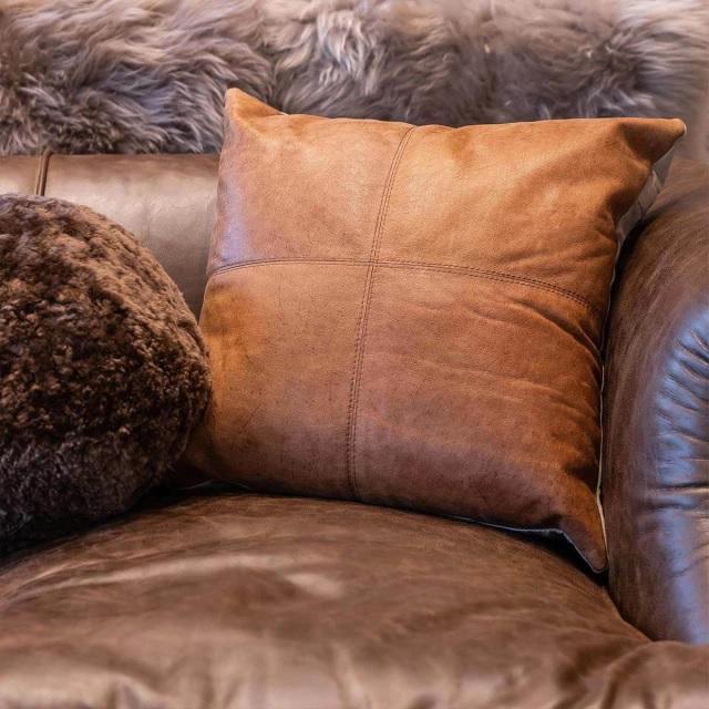 ALMOHADON CUERO 45X45 COMBINADO