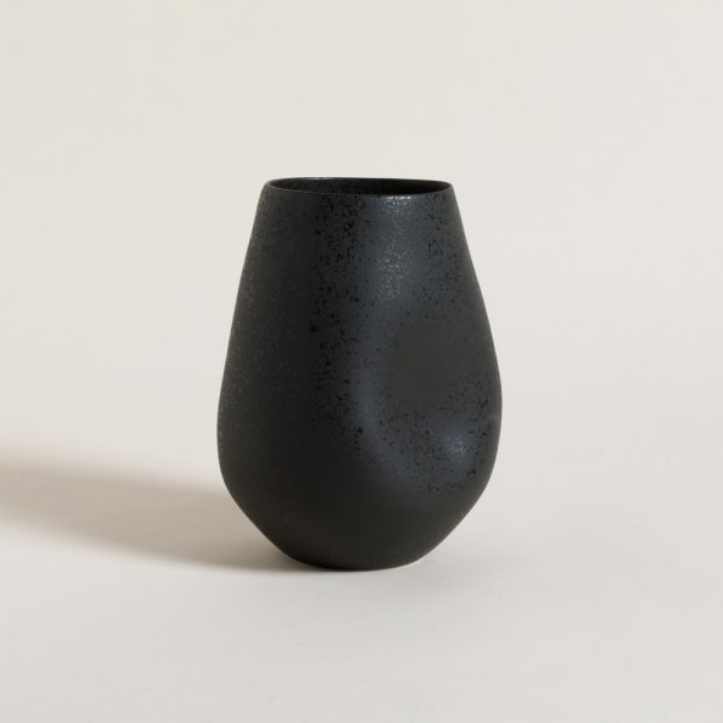 VASIJA DENTED NEGRA 24X18 CM