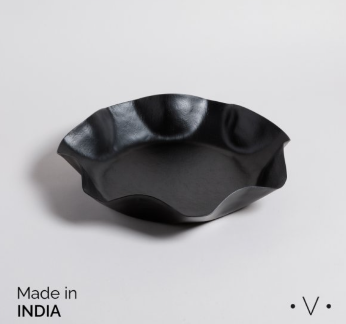 CENTRO DE MESA BHIMA NEGRO 40X7,5 CM VASSA