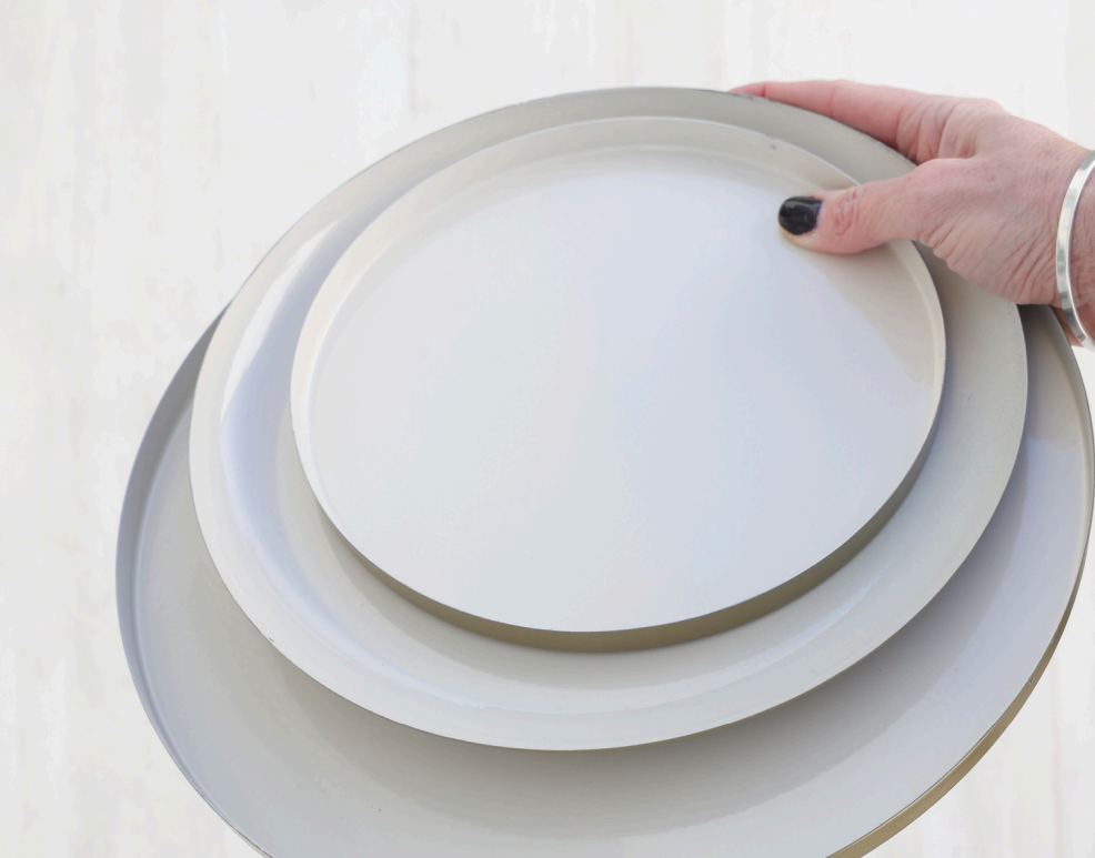 BANDEJA REDONDA - GOLD/OPAQUE WHITE